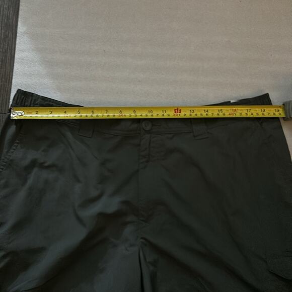 Columbia PFG Omni-Shade Lightweight Men’s Shorts Gray Size 40 Gorpcore Hiking - Picture 7 of 10